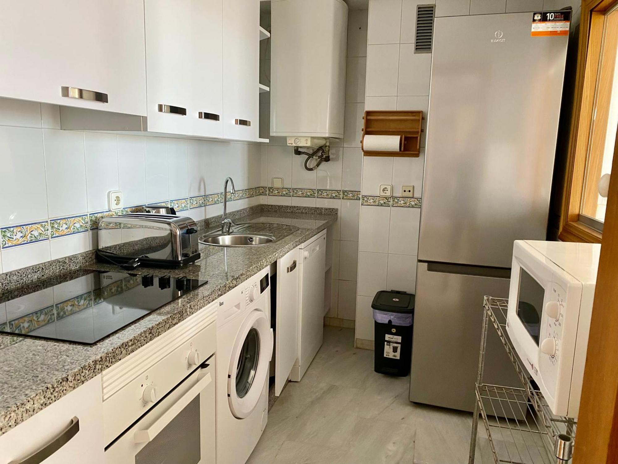 شقة Seafront In Marbella With Pool And Garage المظهر الخارجي الصورة